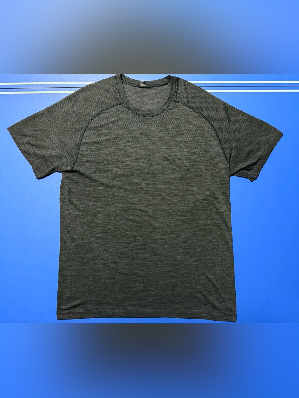 Lululemon Metal Vent Tech Short Sleeve Men’s L Heathered Gray Blue Tee
